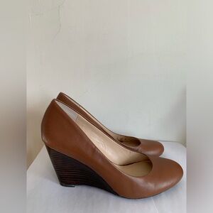 Franco Sarto Elegant Brown Wedge Pumps. Size 7. Excellent conditions.
